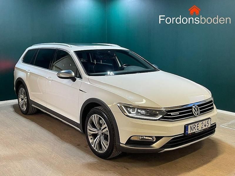 Begagnad VW Passat Alltrack 239 HK (175 kW) 2017 Vit Kombi