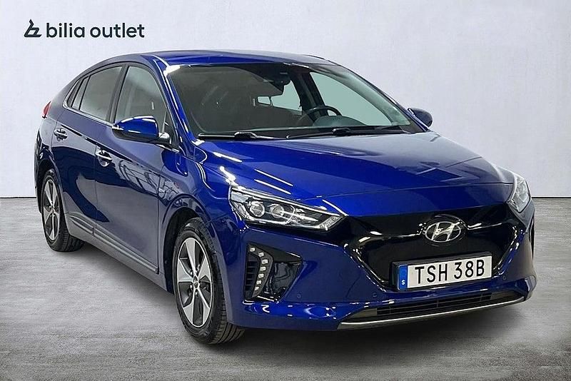 Begagnad Hyundai Ioniq Premium 100 kW (136 HK) 2018 Mörkblå Halvkombi