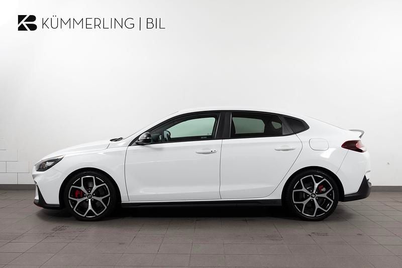Begagnad Hyundai i30 N Line 250 HK (183 kW) 2019 Vit Halvkombi