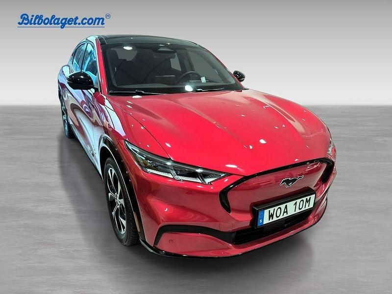 Begagnad Ford Mustang Mach-E 275 kW (375 HK) 2023 Röd SUV