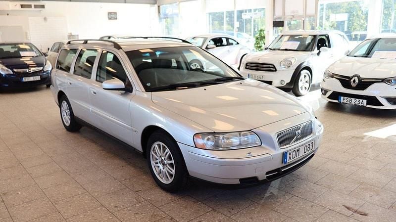 Ljusgrå Begagnad 2005 Volvo V70 Business Edition Kombi | 44 900 kr (Lite dyr) - Bild 1/4