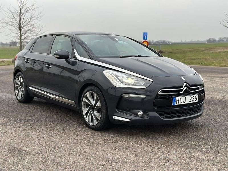 Begagnad Citroën DS5 163 HK (119 kW) 2012 Grå Halvkombi