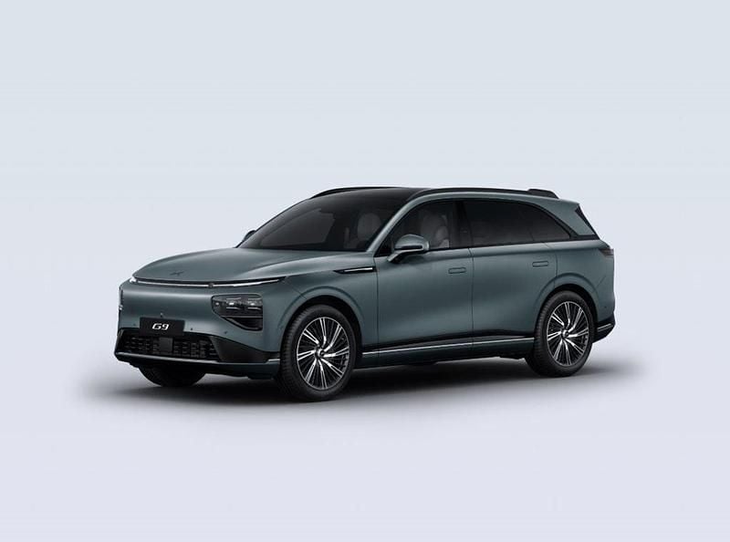 Grön (kaitoke green matt) Begagnad 2024 XPENG G9 AWD Performance SUV | 764 900 kr (Marknadspris) - Bild 1/1