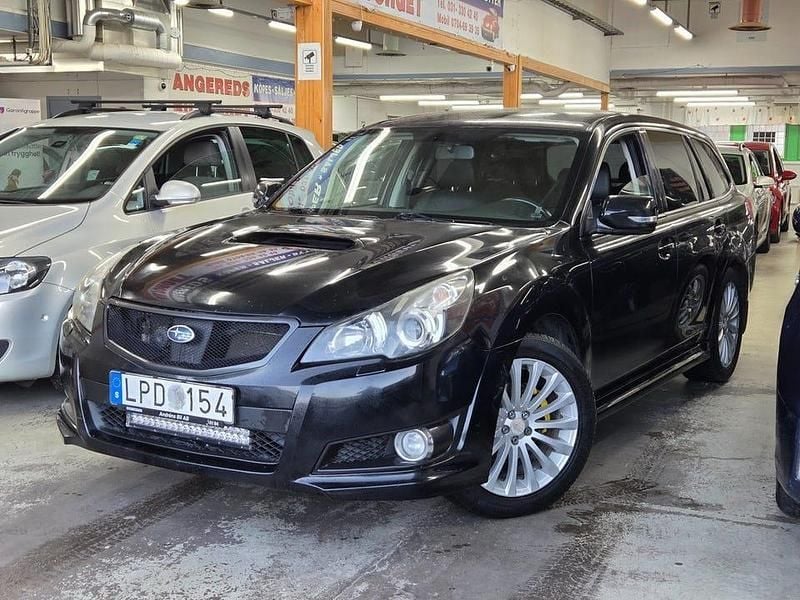 Svart Begagnad 2011 Subaru Legacy Kombi | 59 999 kr (Marknadspris) - Bild 1/3