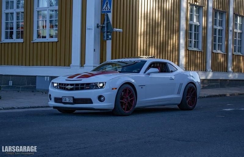 Begagnad Chevrolet Camaro SS 440 HK (323 kW) 2010