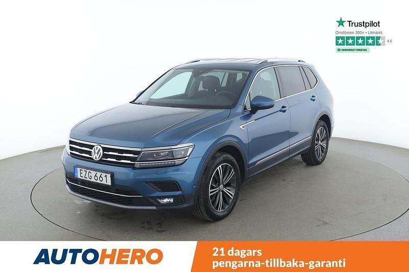 Mörkblå (blå) Begagnad 2018 VW Tiguan Allspace SUV | 299 000 kr (Dyr) - Bild 1/4