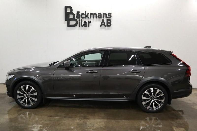 Platinum grey metallic Begagnad 2021 Volvo V90 CC Kombi | 397 000 kr (Marknadspris) - Bild 1/4