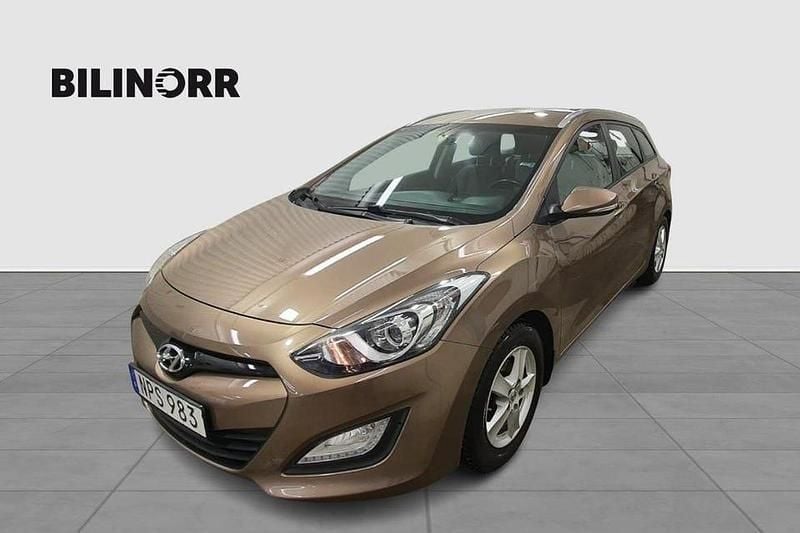 Brun Begagnad 2014 Hyundai i30 Kombi | 84 900 kr (Lite dyr) - Bild 1/4