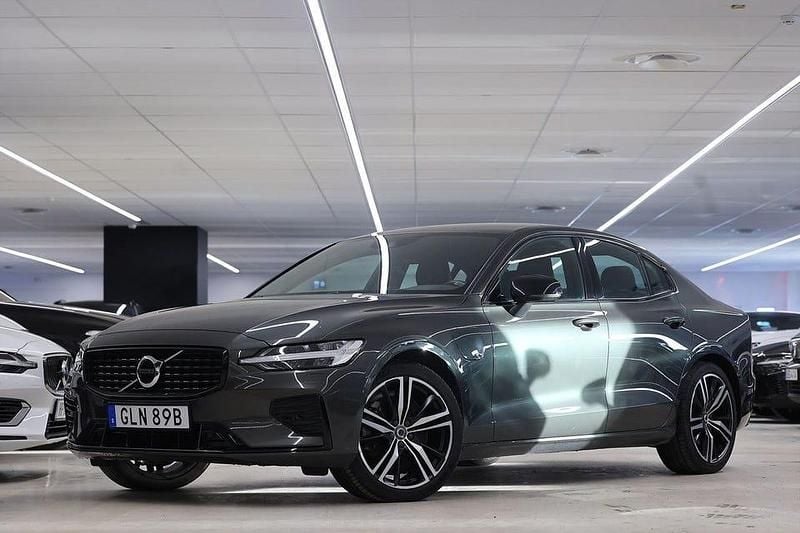 Begagnad Volvo S60 R-Design 456 HK (335 kW) 2022 Grå Sedan
