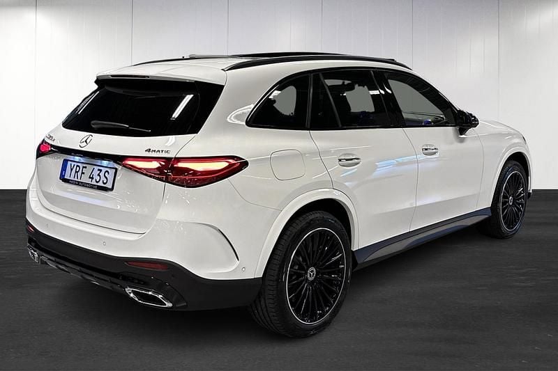Begagnad Mercedes GLC300e AMG line 333 HK (244 kW) 2025 Svart SUV