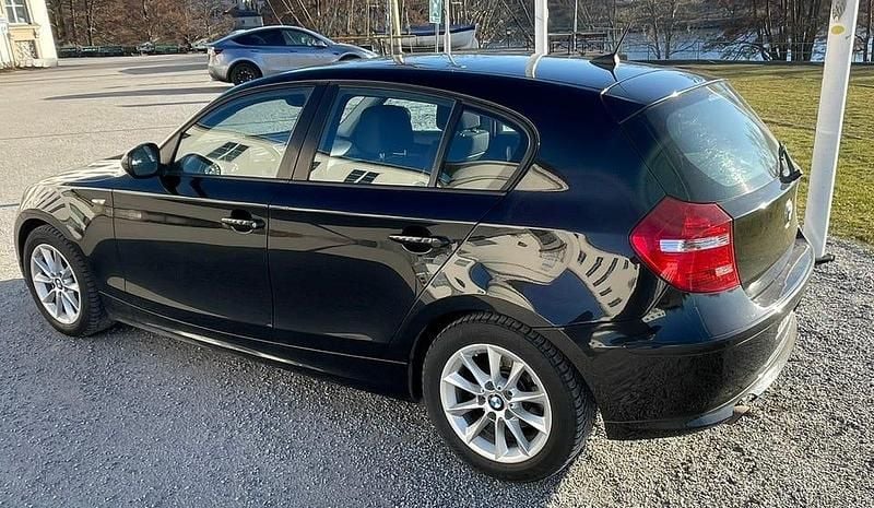 Begagnad 2011 BMW 116 Halvkombi | 31 500 kr (Superpris) - Bild 1/3
