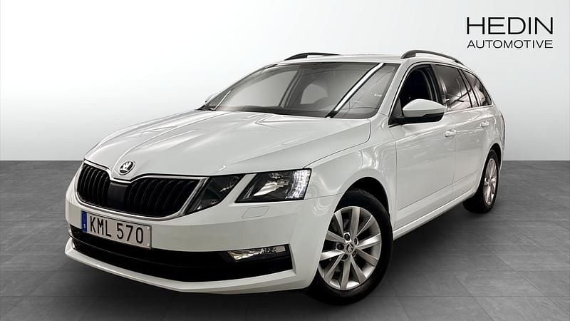 Vit Begagnad 2018 Skoda Octavia Kombi | 129 900 kr (Marknadspris) - Bild 1/4