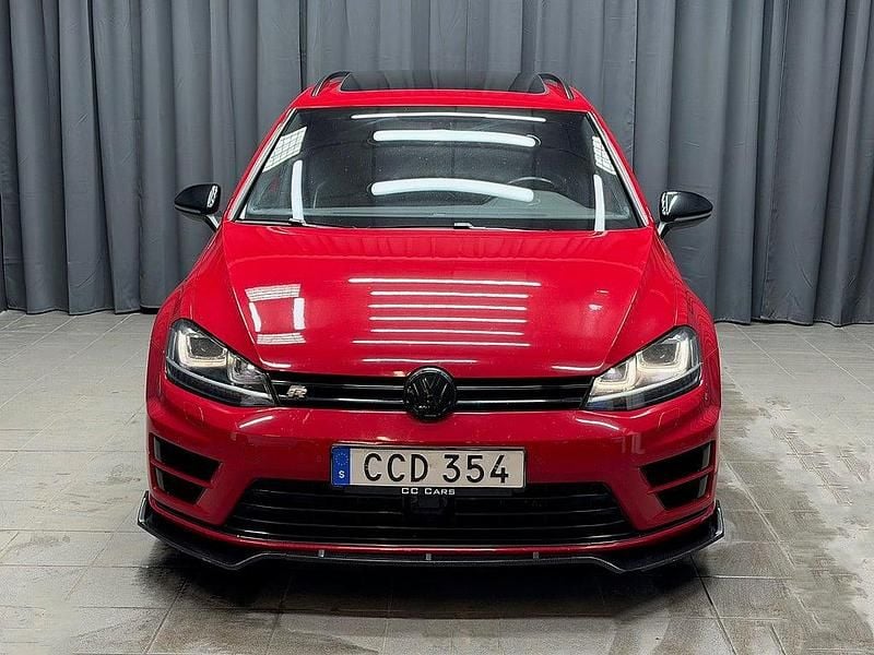 Begagnad VW Golf VII R 301 HK (221 kW) 2016 Röd Kombi