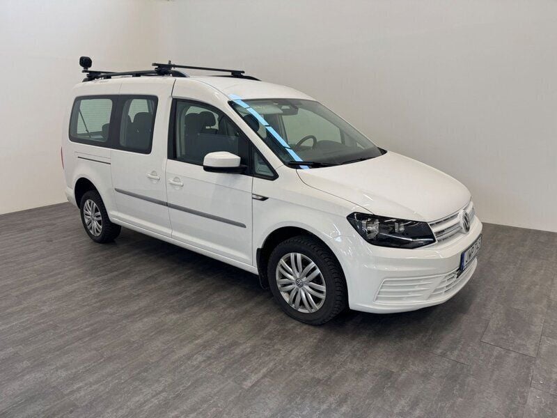 Vit Begagnad 2017 VW Caddy Maxi Life Life Minibuss | 269 000 kr (Marknadspris) - Bild 1/4