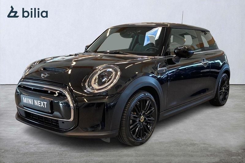 Svart Begagnad 2022 Mini Cooper SE Premium Halvkombi | 199 000 kr (Bra pris) - Bild 1/4
