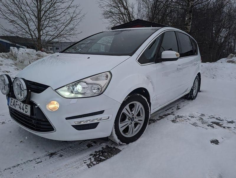 Begagnad 2015 Ford S-MAX Business Edition Minibuss | 104 900 kr (Bra pris) - Bild 1/4