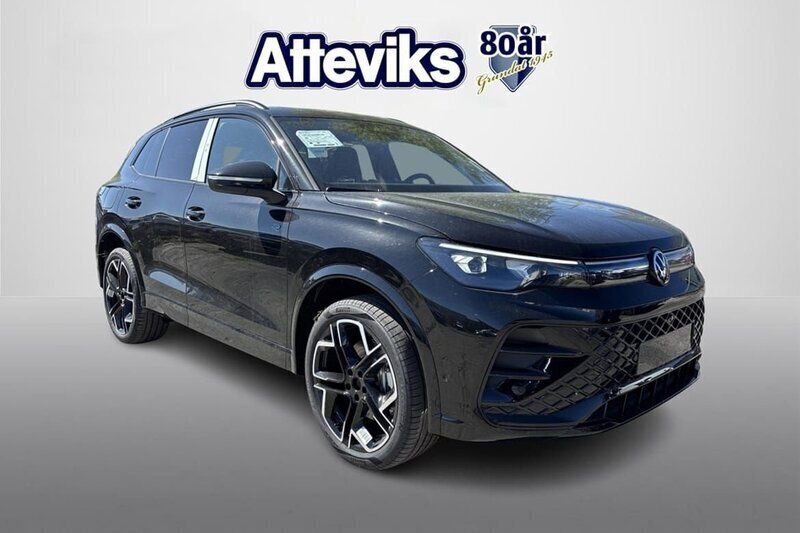 Svart Ny 2025 VW Tiguan R-line Edition SUV | 699 800 kr - Bild 1/4