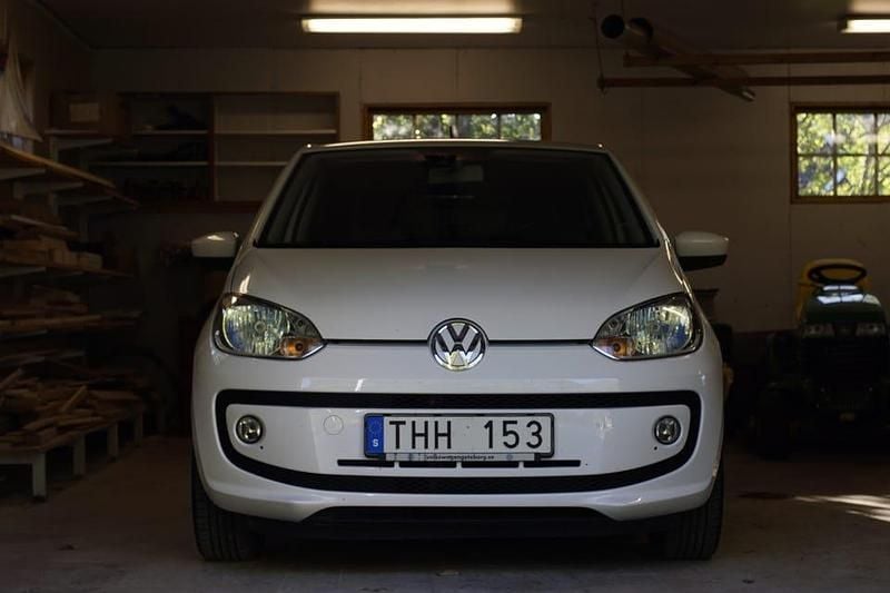 Begagnad VW up! high up! 75 HK (55 kW) 2014 Halvkombi