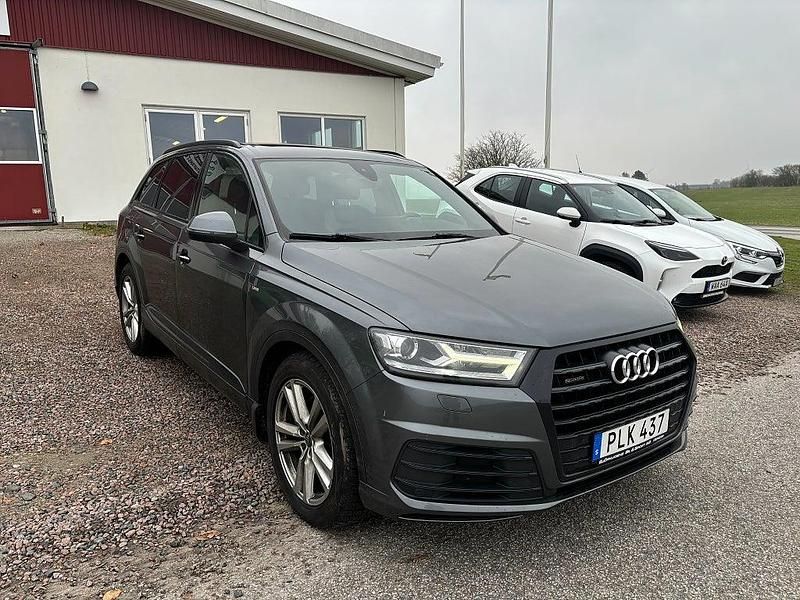Begagnad Audi Q7 S-Line 272 HK (200 kW) 2017 Grå SUV