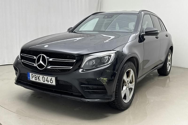 Svart Begagnad 2017 Mercedes GLC220 AMG | 169 000 kr (Marknadspris) - Bild 1/4