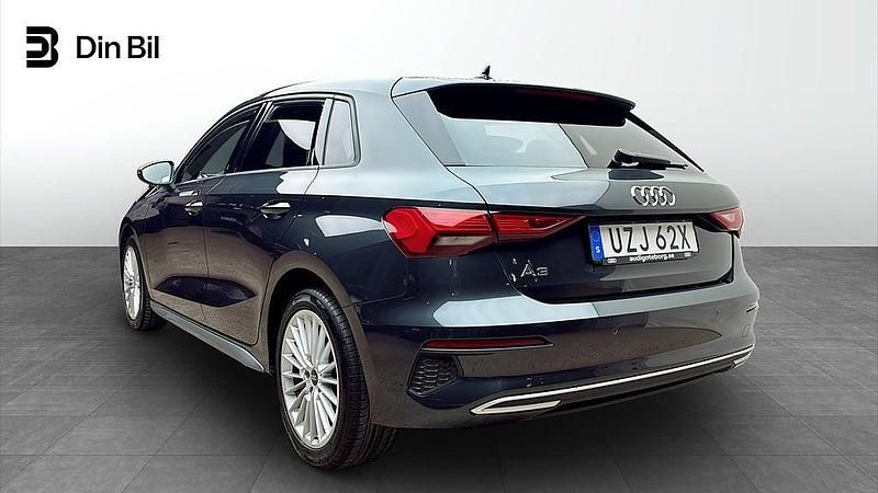 Begagnad Audi A3 Sportback Advanced Plus 150 HK (110 kW) 2022 Grå Halvkombi