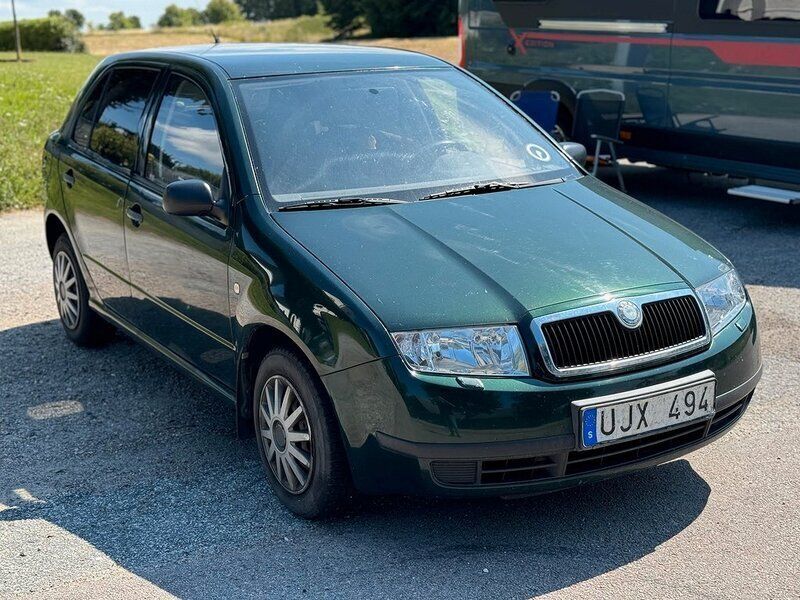 Begagnad Skoda Fabia 101 HK (74 kW) 2002 Mörkgrön Halvkombi