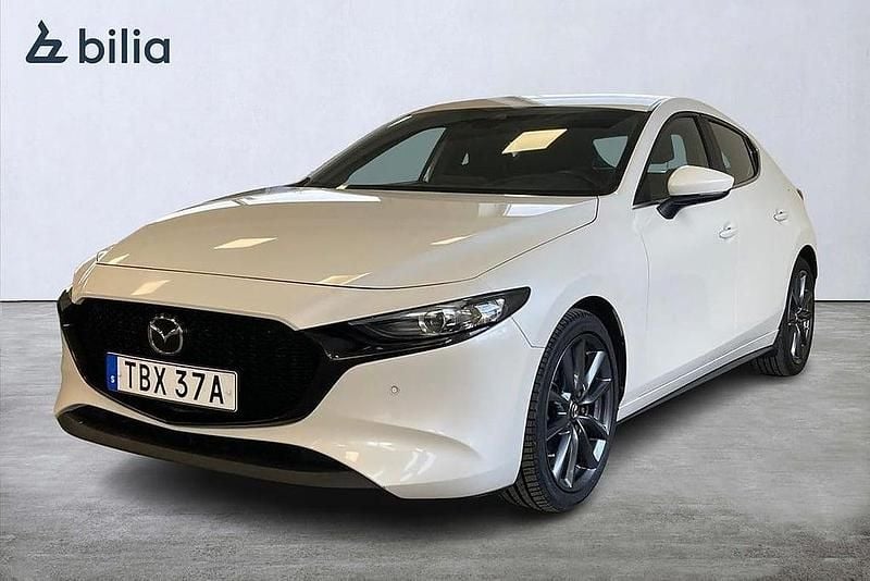 Vit Begagnad 2019 Mazda 3 Halvkombi | 169 900 kr (Marknadspris) - Bild 1/4