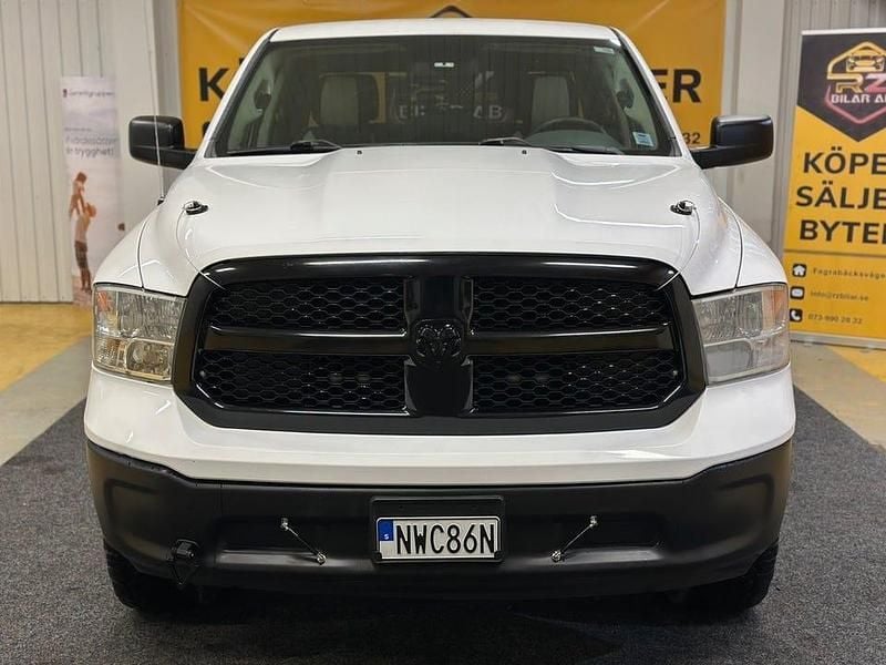 Vit Begagnad 2016 Dodge Ram Pickup | 319 900 kr (Marknadspris) - Bild 1/4