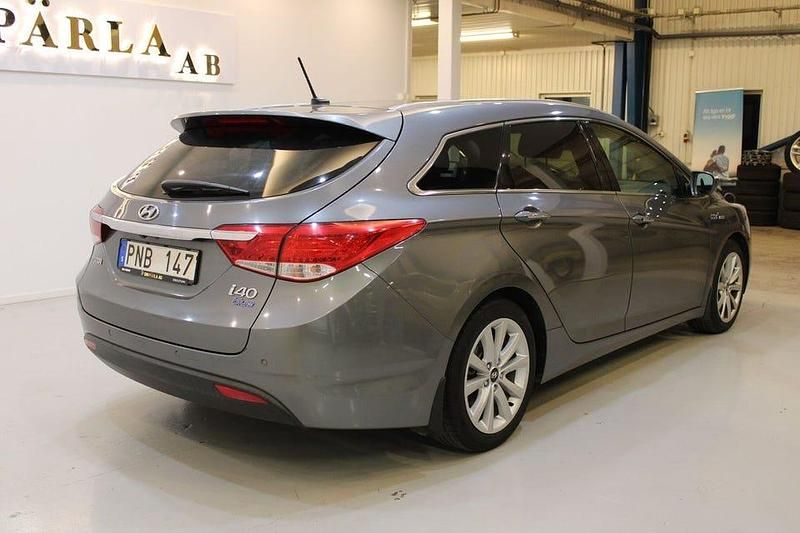 Begagnad Hyundai i40 136 HK (100 kW) 2013 Silver Kombi