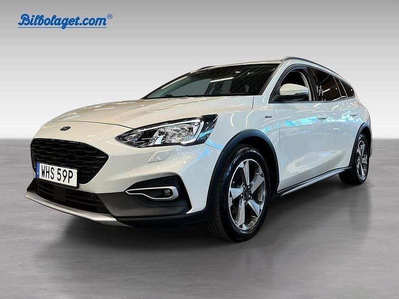 Vit Begagnad 2022 Ford Focus Active Kombi | 209 000 kr (Marknadspris) - Bild 1/4