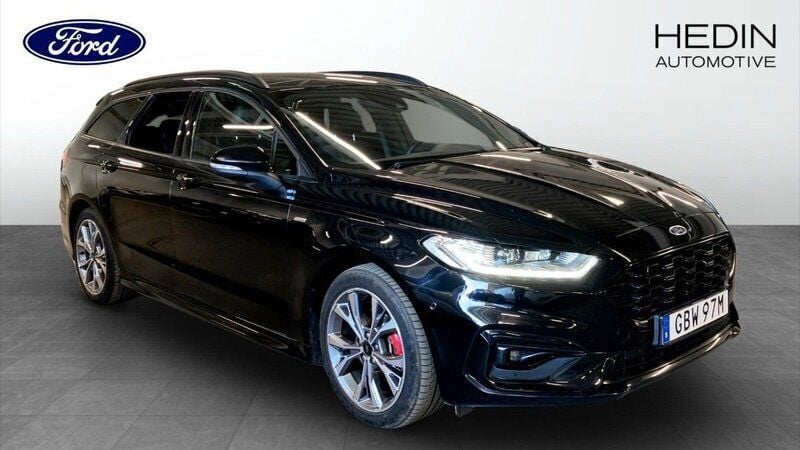 Svart (black) Begagnad 2021 Ford Mondeo ST-Line Kombi | 249 900 kr (Marknadspris) - Bild 1/4