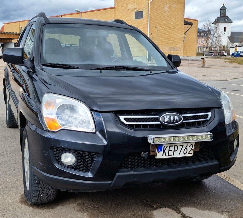 Svart Begagnad 2010 Kia Sportage SUV | 51 500 kr (Marknadspris) - Bild 1/4