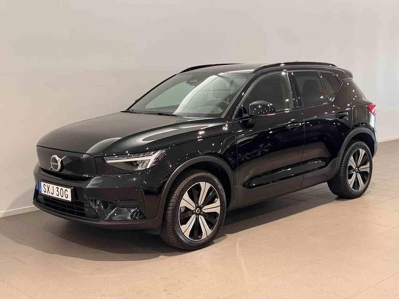 Svart Begagnad 2023 Volvo XC40 Single Motor SUV | 319 500 kr - Bild 1/1