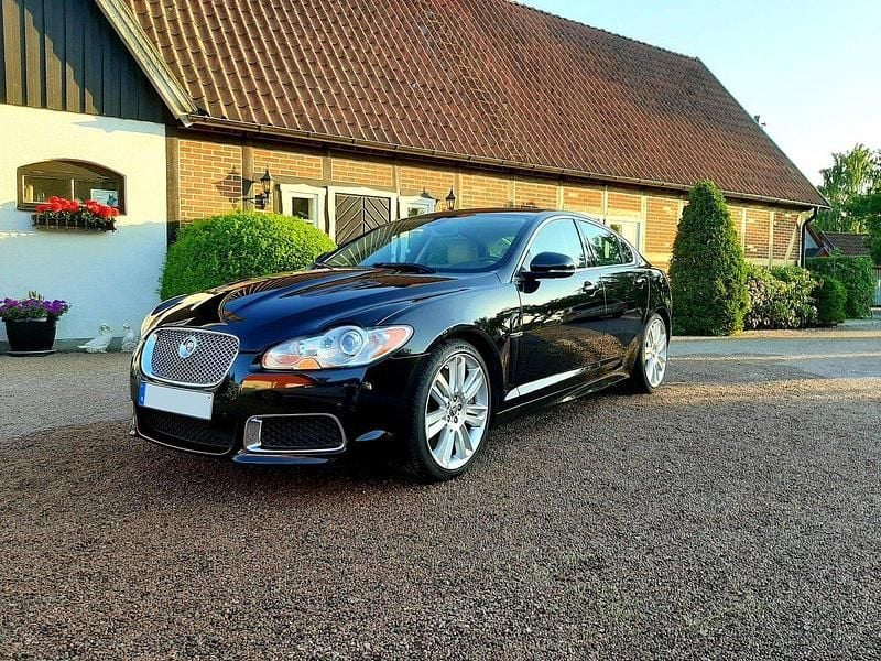 Begagnad 2010 Jaguar XFR Sedan | 207 000 kr - Bild 1/4