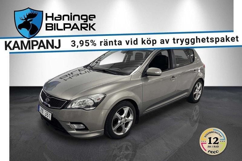 Silver Begagnad 2011 Kia Ceed Halvkombi | 59 900 kr (Marknadspris) - Bild 1/2