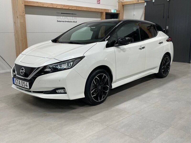 Vit Begagnad 2021 Nissan Leaf N-Connecta Halvkombi | 198 900 kr (Bra pris) - Bild 1/4