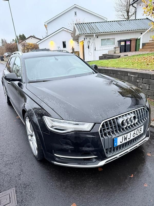 Begagnad Audi A6 Allroad 218 HK (160 kW) 2017 Svart metallic Kombi