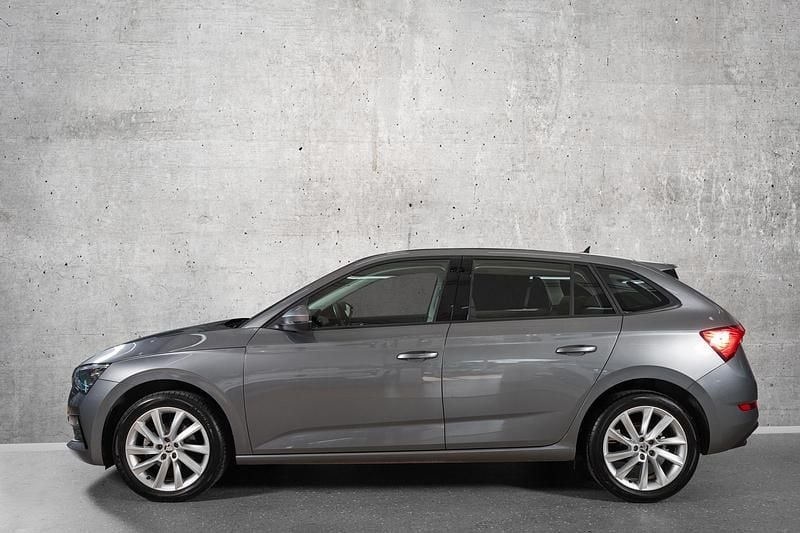 Begagnad Skoda Scala 112 HK (82 kW) 2023 Grå Halvkombi