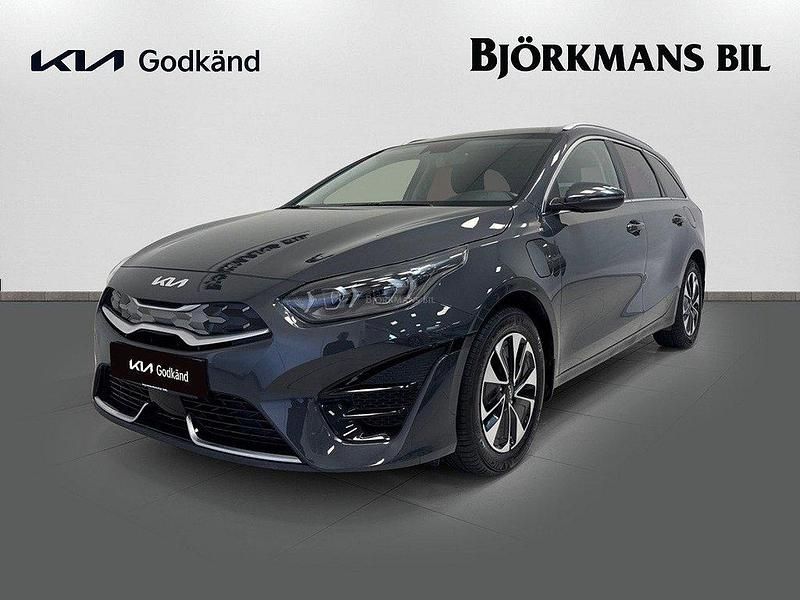 Grå (/h8g/ penta metal m) Begagnad 2023 Kia Ceed Sportswagon Kombi | 309 900 kr (Dyr) - Bild 1/4