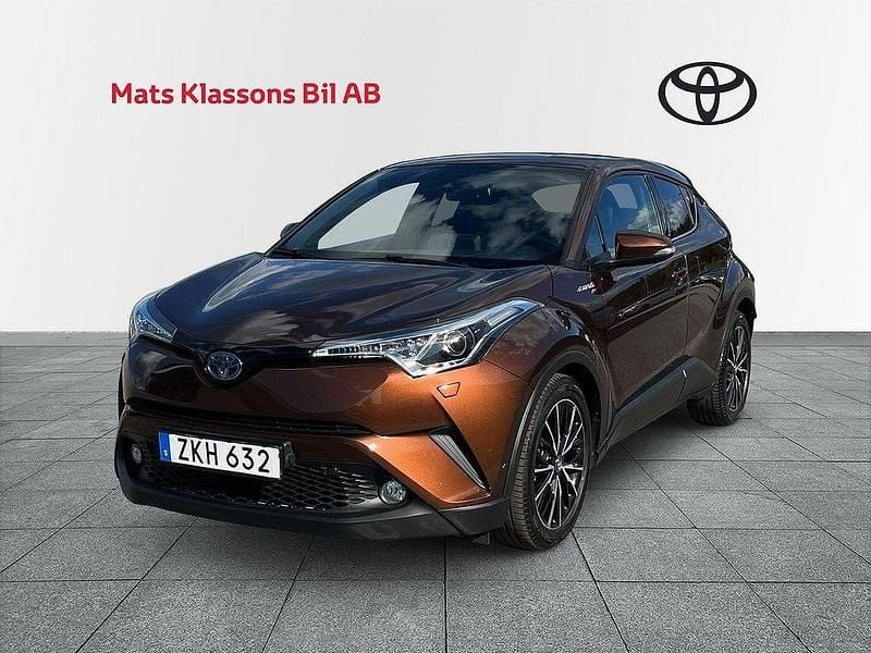 Brun Begagnad 2018 Toyota C-HR Edition SUV | 219 000 kr (Marknadspris) - Bild 1/4
