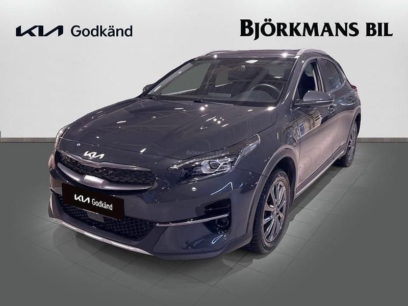 Svart (black pearl) Begagnad 2021 Kia XCeed Advance SUV | 239 000 kr (Marknadspris) - Bild 1/4