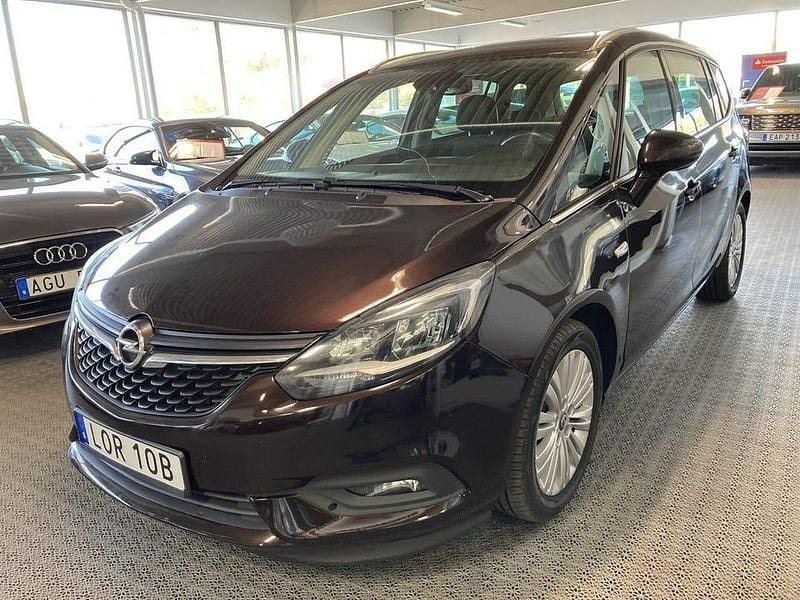 Begagnad Opel Zafira Tourer 170 HK (125 kW) 2017 Brun (brun metallic) Minibuss