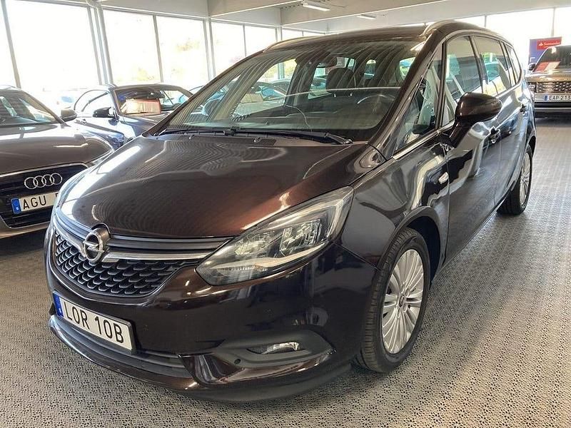 Brun (brun metallic) Begagnad 2017 Opel Zafira Tourer Minibuss | 149 900 kr (Marknadspris) - Bild 1/4