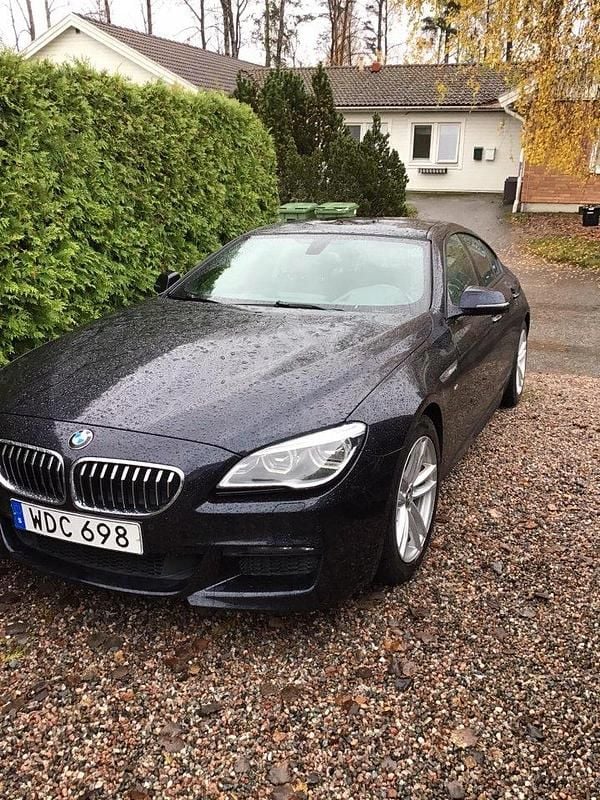 Svart Begagnad 2016 BMW 640 M Sport Sportkupé | 320 000 kr (Superpris) - Bild 1/4