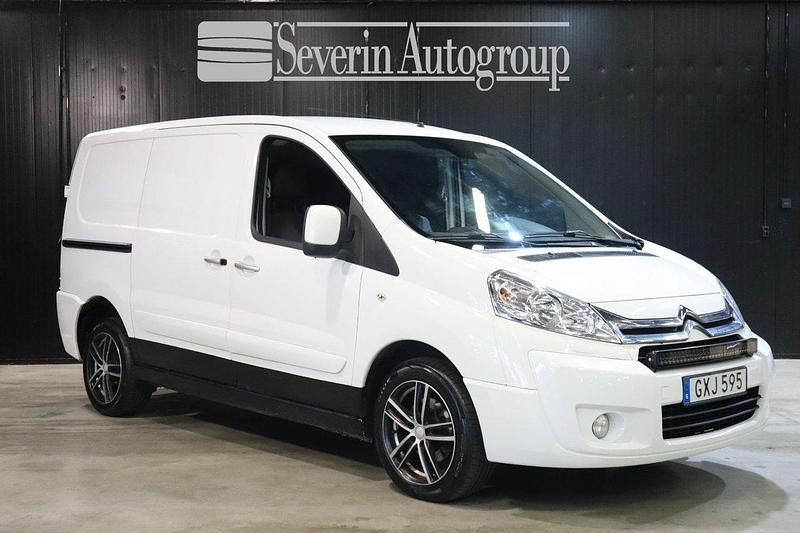 Vit Begagnad 2015 Citroën Jumpy Minibuss | 49 900 kr (Marknadspris) - Bild 1/4