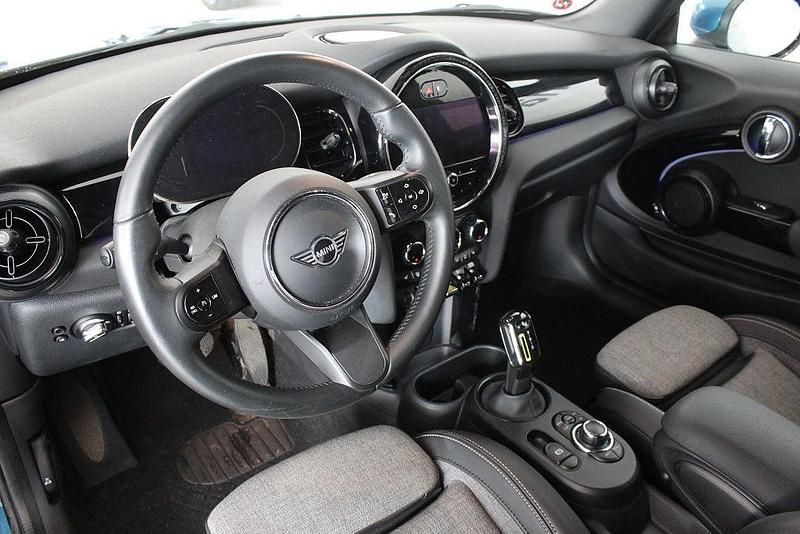 Begagnad Mini Cooper SE 135 kW (184 HK) 2022 Blå Halvkombi