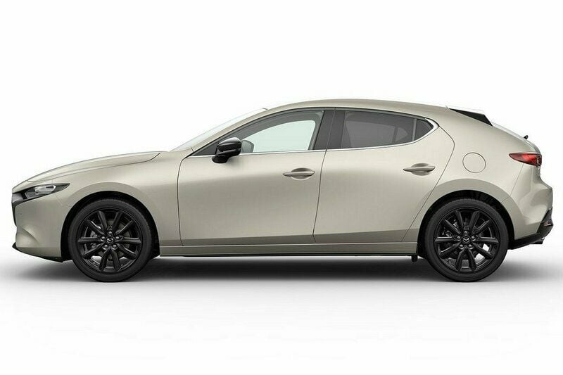 Begagnad Mazda 3 Homura-Line 110 HK (80 kW) 2022 Platinum quartz Halvkombi