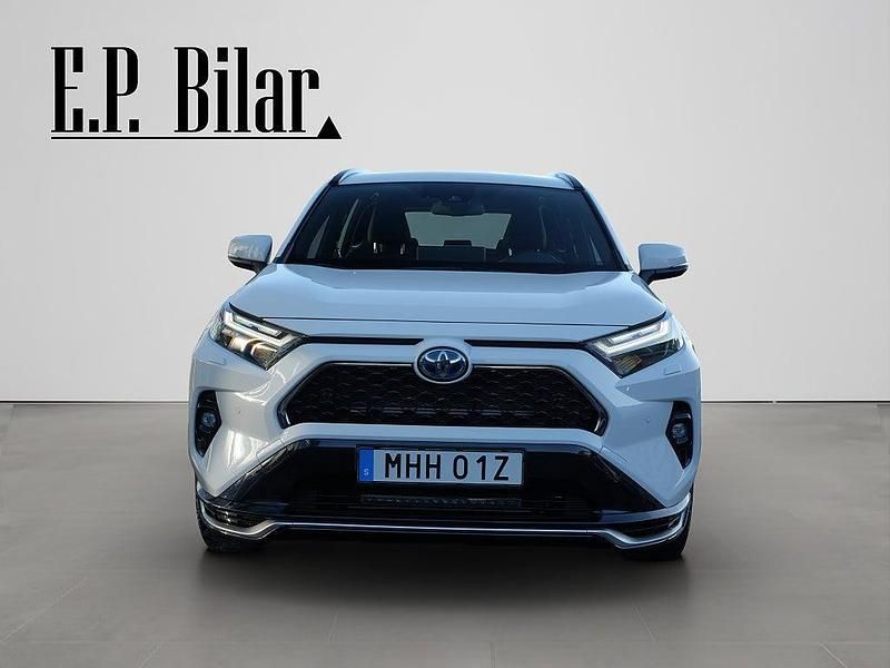 Begagnad Toyota RAV4 Hybrid 185 HK (136 kW) 2023 Vit SUV