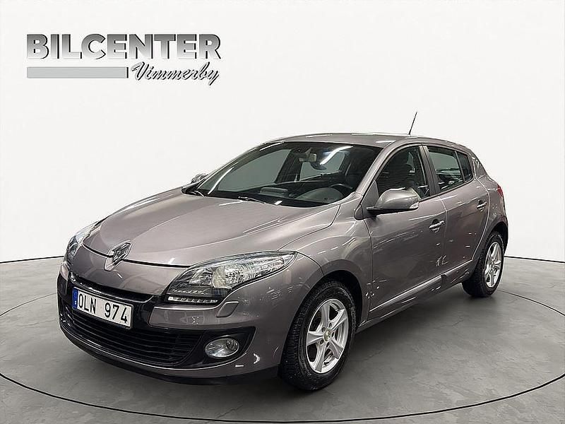 Begagnad Renault Mégane III 90 HK (66 kW) 2014 Grå Halvkombi