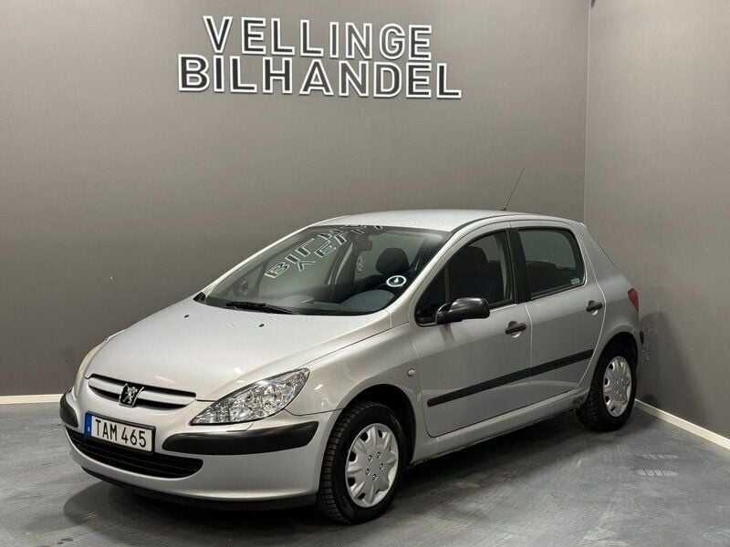 Ljusgrå Begagnad 2001 Peugeot 307 Halvkombi | 9 900 kr - Bild 1/4